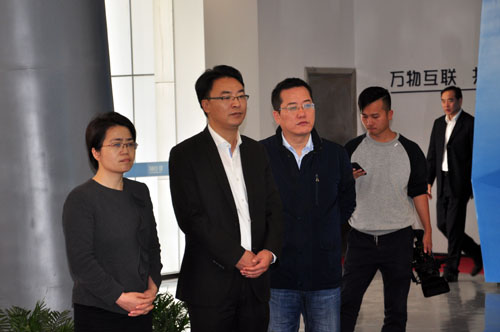 江北區(qū)委書記丁曉芳陪同寧海黨政考察團(tuán)一行蒞臨寧波物聯(lián)網(wǎng)產(chǎn)業(yè)園考察