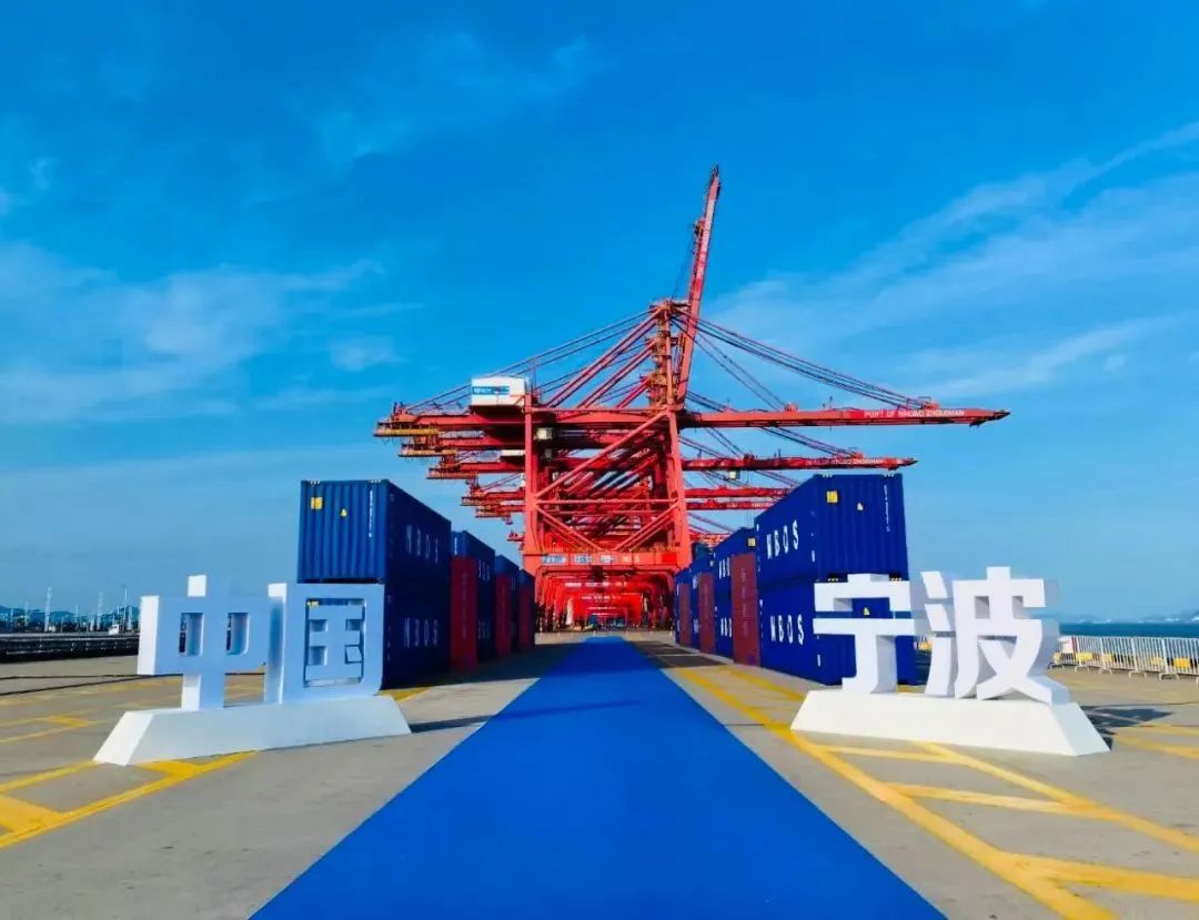 火炬手！柯力集團(tuán)董事長柯建東先生為亞運會加油！