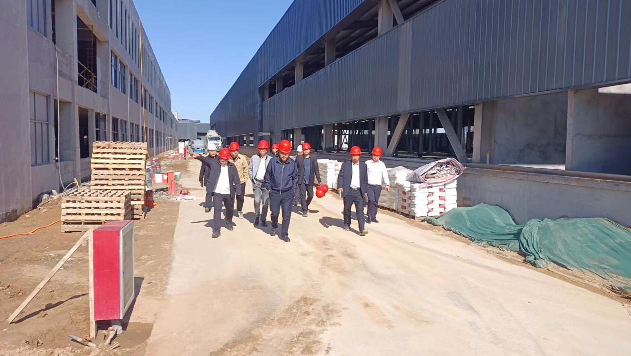 集團董事長兼總裁柯建東蒞臨鄭州公司指導(dǎo)工作